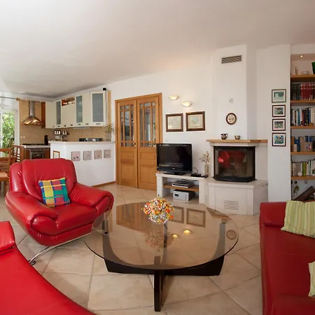 Lukrecia Hotel Supetar