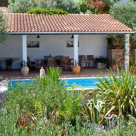 Lukrecia 4* Supetar
